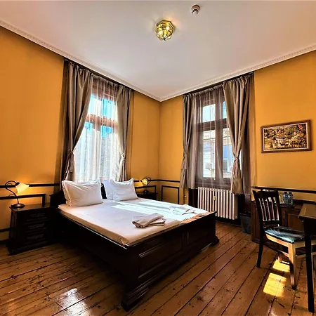 Casa de hóspedes L'opera 3*