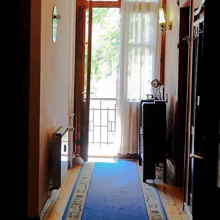 Casa de hóspedes L'opera 3*